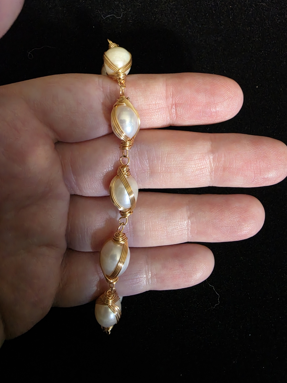 Gold Wire-Wrapped Pearl Drop Bracelet - Elegant White Pearls